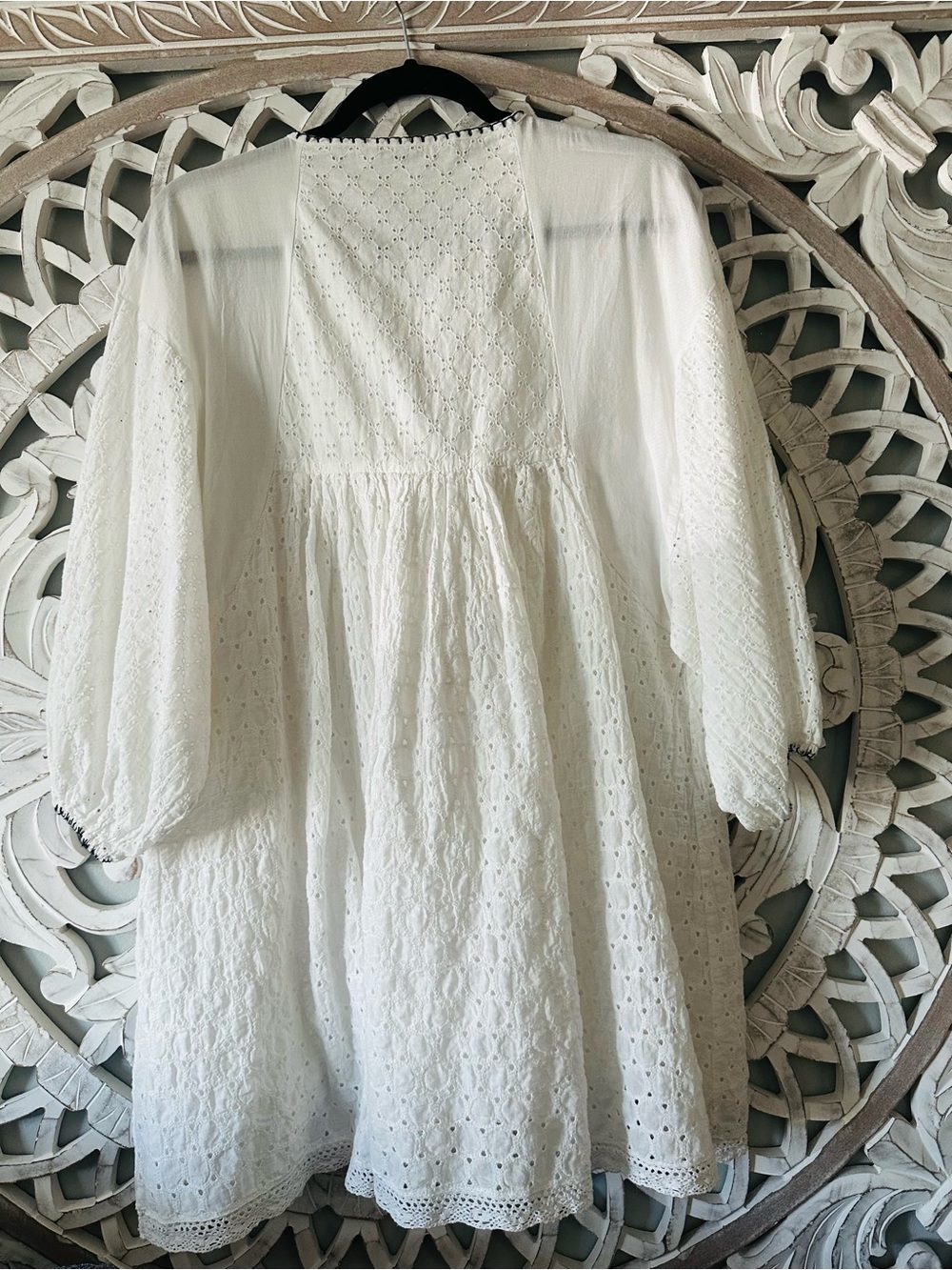 Zara White V-Neck short dress with Navy blue Detail - Picture 3 of 8